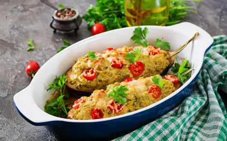 minced-meat-chicken-and-vegetables-stuffed-WX83SH7-copy