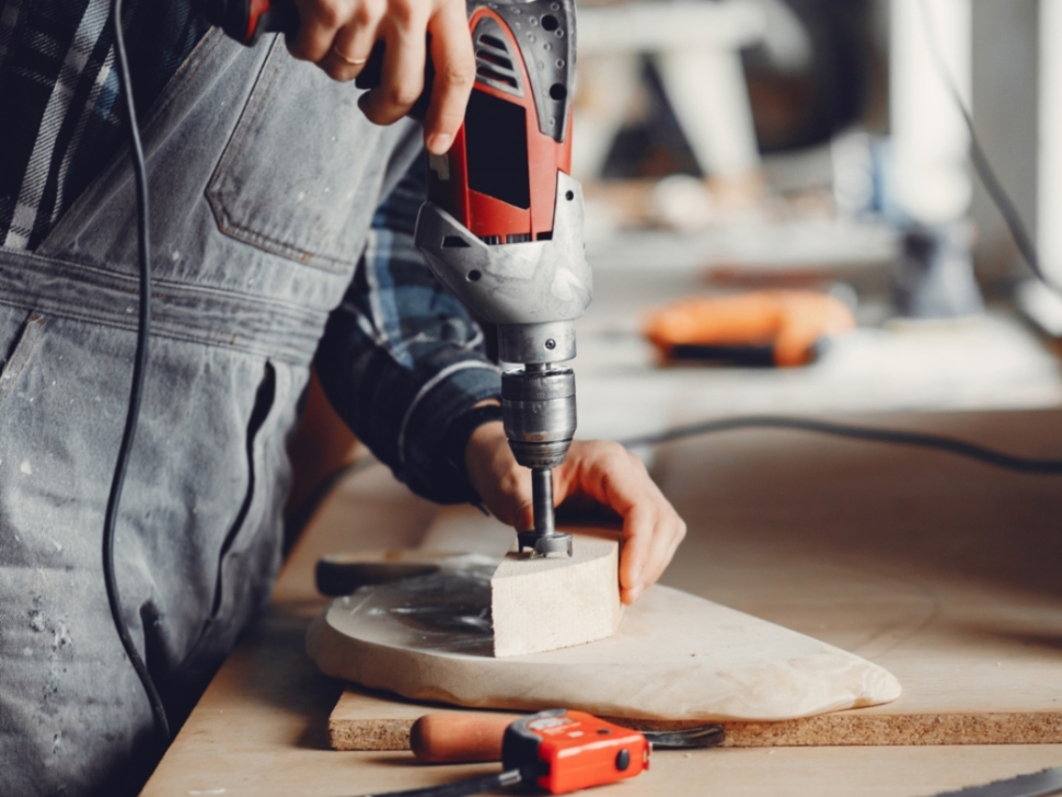 carpenter-works-with-tree(1)
